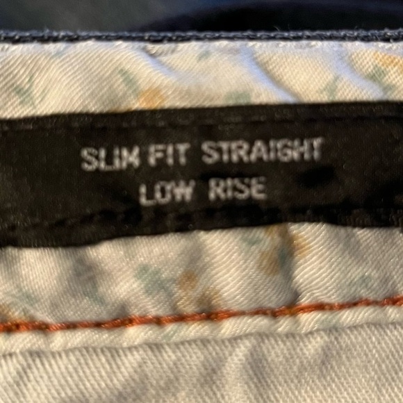 Uniqlo UJ Women’s Blue Jeans - Picture 6 of 6